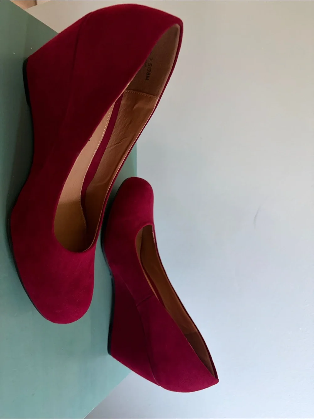 CL by Laundry Deep Red  Suede Wedge Pumps 7 / 7.5